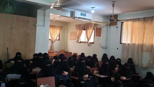 قسم الانشطة بكلية البنات ينظم محاضرة بمناسبة المواد النبوي (2)