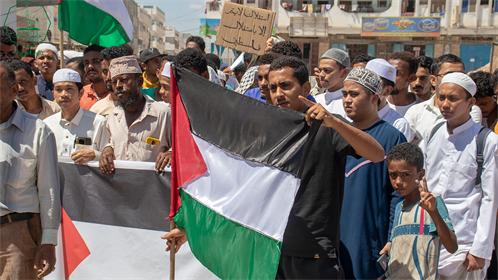 جامعة الأحقاف تنفذ وقفة تضامنية مع الشعب الفلسطيني (4)