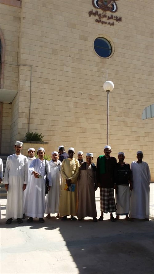 نزول ميداني لطلاب جامعة الأحقاف محافظة حضرموت تريم  البنك المركزي سيؤن