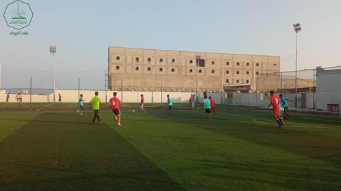 مستوى رابع محاسبة يتفوق بثلاثية على نظيره مستوى رابع حاسوب في الدوري التنشيطي لكرة القدم بجامعة الأحقاف (2)