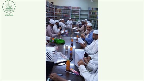 منتدى البحث العلمي بكلية الشريعة والقانون بجامعة الأحقاف يعقد جلسة بحثية بعنوان ( رواية الحديث بالمعنى وأثرها في الخلاف الفقهي).  (3)