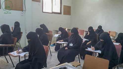 كلية البنات تدشن الإمتحانات النهائية للفصل الدراسي الثاني العام الجامعي 2021-2022م (3)