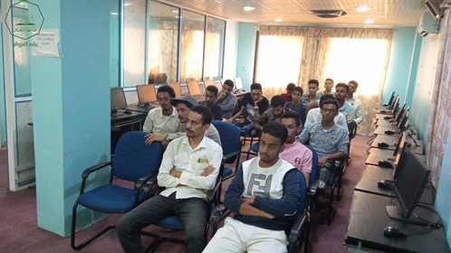 كلية الادارة والاقتصاد بجامعة الاحقاف تقيم مناقشة أبحاث التخرج (6)