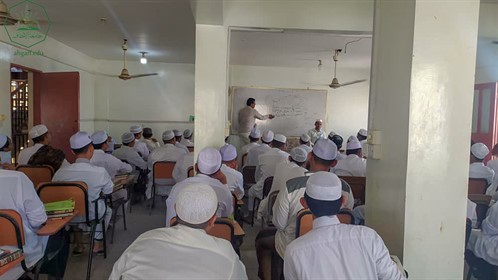 كلية الشريعة والقانون فرع المكلا ترحب بطلاب المستوى الأول للعام الجامعي 2022-2023م (4)