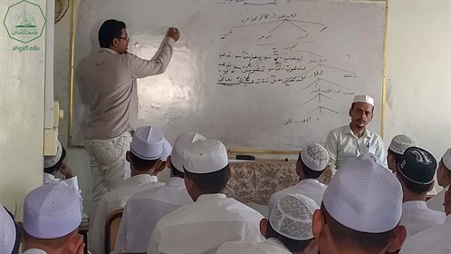 كلية الشريعة والقانون فرع المكلا ترحب بطلاب المستوى الأول للعام الجامعي 2022-2023م (5)
