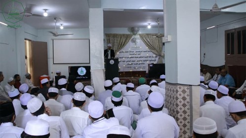 تحت شعار دفاعا عن لغة الضاد مركز تعليم اللغة العربية للناطقين بغيرها بالتعاون مع إدارة الأنشطة بالجامعة يقيمان احتفالية بمناسبة اليوم العالمي للغة العربية (10)