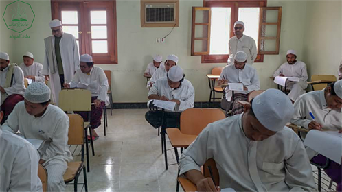 جامعة الأحقاف تدشن امتحانات الفصل الدراسي الأول بكلية الشريعة والقانون للعام الجامعي 2022-2023م (6)