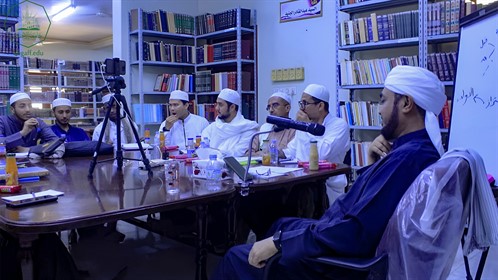 كلية الشريعة والقانون بالتعاون مع وحدة الخريجين بالجامعة تقيم ورشة عمل (5)