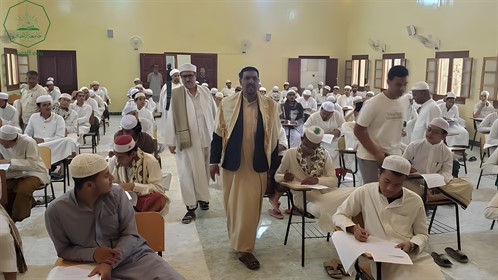عميد كلية الشريعة والقانون جامعة الأحقاف يستقبل مدير عام مديرية تريم (3)