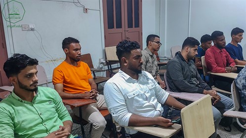 كلية هندسة وعلوم الحاسوب بجامعة الأحقاف تستضيف لقاء بين الشركات الرائدة في مجال تقنية المعلومات وخريجي الكلية (7)