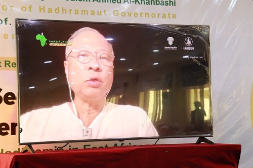 البروفيسور سينق هو من ماليزيا