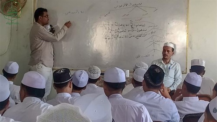كلية الشريعة والقانون فرع المكلا ترحب بطلاب المستوى الأول للعام الجامعي 2022-2023م