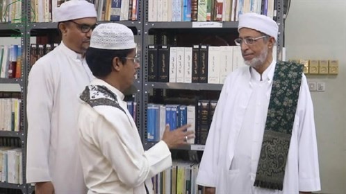 رئيس الجامعة يفتتح مكتبة الدكتور عبدالله بن سعيد الذبحاني الوقفية بكلية الشريعة والقانون