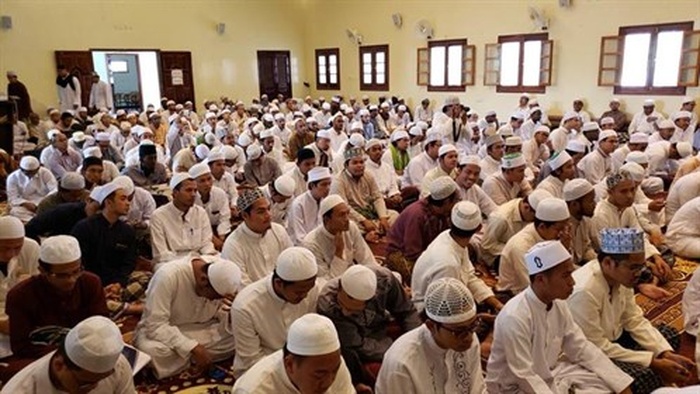 كلية الشريعة والقانون تقيم حولية الحبيب عبدالله بن محفوظ الحداد رحمه الله