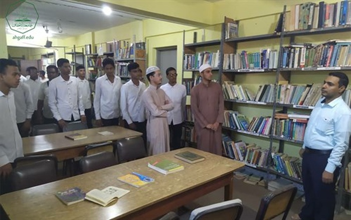 طلاب ثانوية النهضة العلمية الأهلية بسيئون في زيارة لجامعة الأحقاف