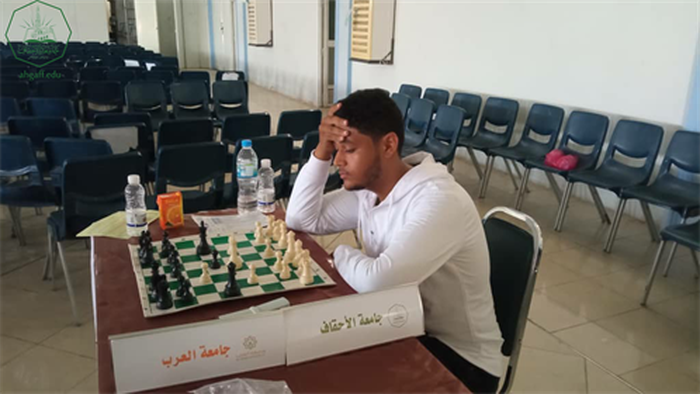 جامعة الأحقاف تتأهل إلى دور نصف النهائي في بطولة الجامعات اليمنية