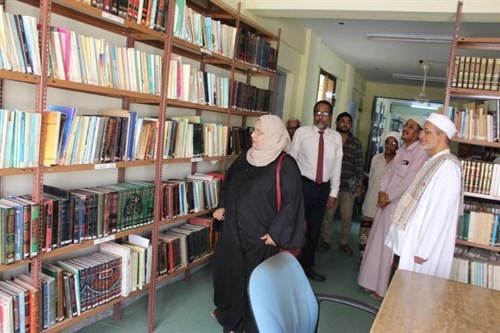 رئيسة هيئة مكافحة الفساد بالجمهورية تطلع على أنشطة وبرامج جامعة الأحقاف