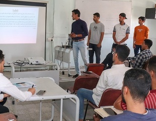 كلية الإدارة والإقتصاد بجامعة الاحقاف تقيم مناقشة خطة البحث لمشاريع التخرج للعام الجامعي 2023- 2024م
