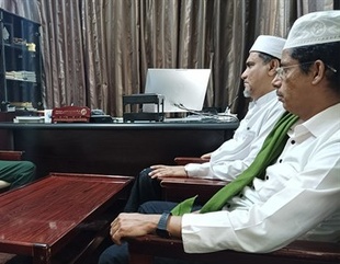 عميد كلية الشريعة والقانون جامعة الأحقاف يستقبل مدير فرع الأحوال المدنية والسجل المدني بمديرية تريم