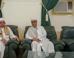 عميد كلية الشريعة والقانون جامعة الأحقاف يستقبل الوزير الدكتور الحبيب سالم سقاف الجفري رئيس إتحاد علماء المسلمين