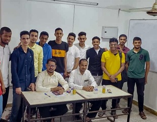 كلية هندسة وعلوم الحاسوب بجامعة الاحقاف وتحت اشراف وحدة اللغة الانجليزية تستكمل جلسات نشاط العروض التقديمية للفصل الدراسي الثاني من العام الجامعي 2022-2023م