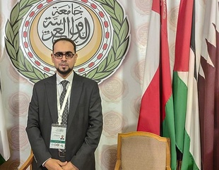 جامعة الاحقاف تشارك بالمؤتمر الدولي للقوانين والأنظمة والسياسات والتخطيط اللغوي المقام بجامعة الدول العربية ممثلة بالباحث الدكتور/ هاشم علوي مقيبل
