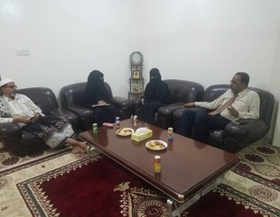 رئيسة اللجنة الوطنية للمرأة في زيارة لجامعة الأحقاف