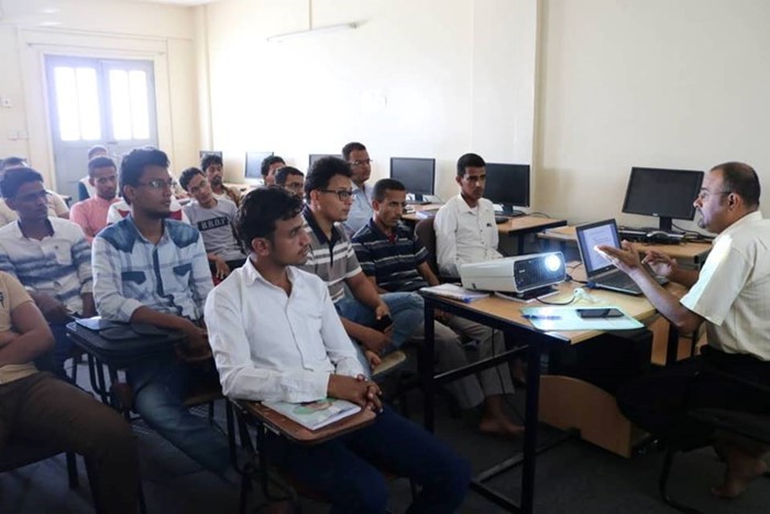 بدء العام الدراسي بجامعة الأحقاف
