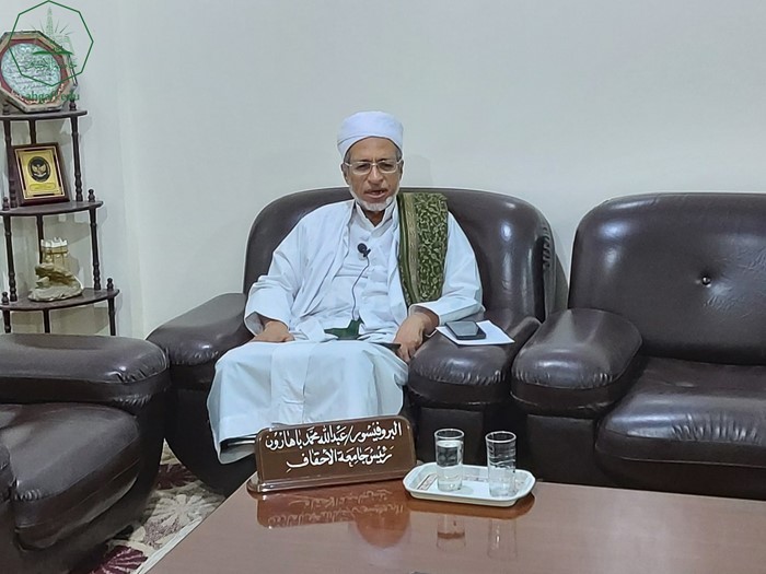 رئيس جامعة الاحقاف يشارك في الندوة العالمية بعنوان "الإتجاه الفقهي في قانون الاحوال الشخصية اليمني"