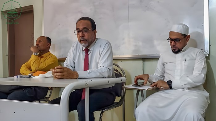 وحدة شؤون الخريجين تقيم لقاء بطلاب المستوى الرابع بالجامعة