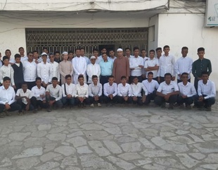 طلاب ثانوية النهضة العلمية الأهلية بسيئون في زيارة لجامعة الأحقاف