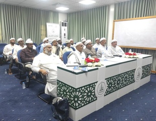جامعة الأحقاف تنظم دورة متخصصة في الدراسة الذاتية وفنيات كتابة تقارير الاعتماد الأكاديمي
